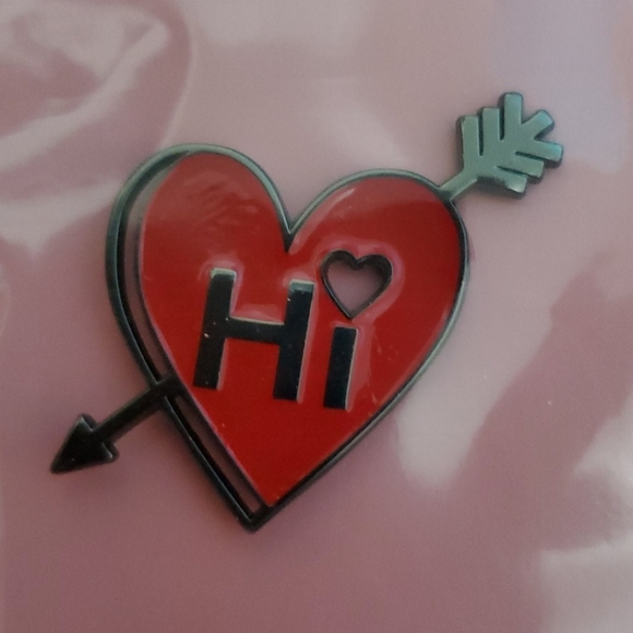 Heart pin🎁💝🏷 - Picture 3 of 7